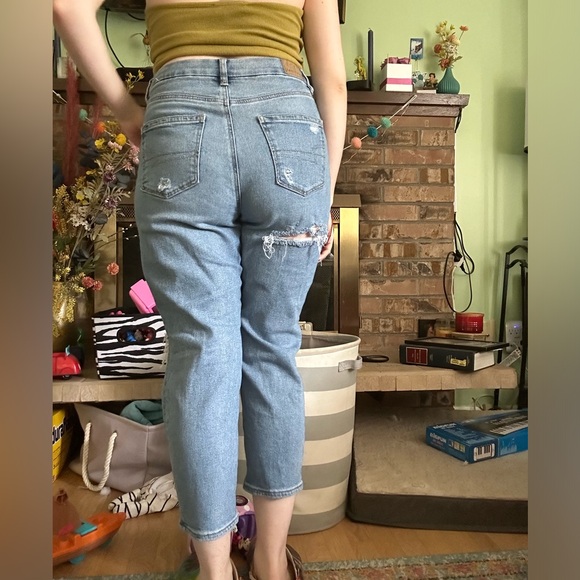 Distressed ripped high waisted denim jeans - Picture 2 of 4